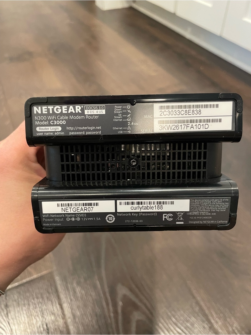 NETGEAR N300 Wi-Fi Cable Modem Router (C3000) NO CORD Tested - Picture 4 of 5